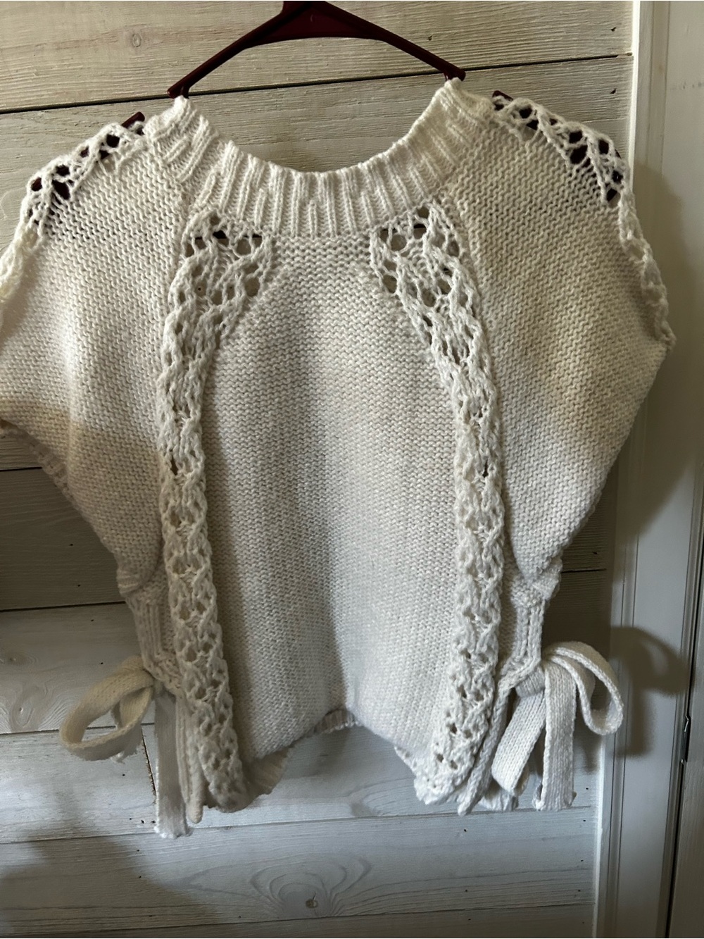 Women’s Cream Knit Short-Sleeve Sweater with Lace Trim - Picture 3 of 6